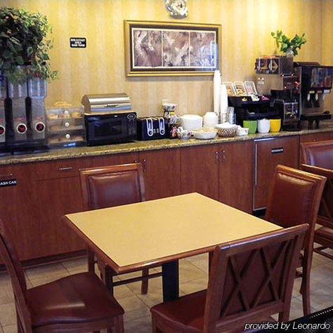 First Heritage Inn Rantoul מסעדה תמונה